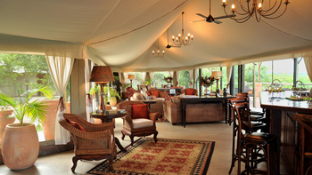 The Elephant Camp East: Lounge und Bar