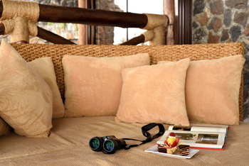 Lake Manyara Kilimamoja Lodge: Sitzbereich auf der Terrasse