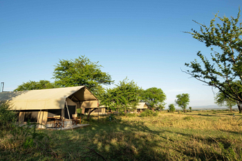Mara Kati Kati Tented Camp: Gästezelte mit kleiner Veranda und Klappstühlen