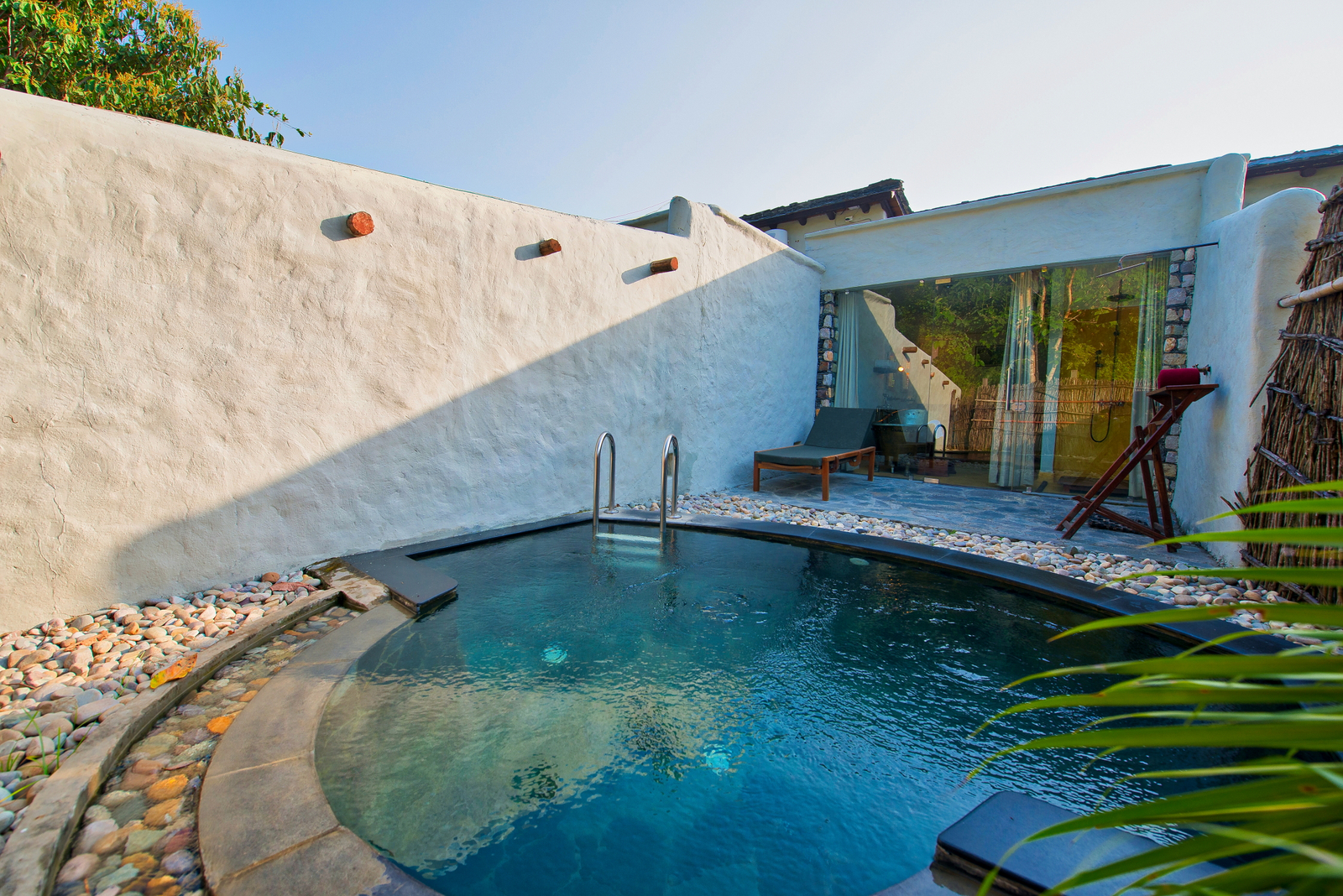 Paatlidun Safari Lodge Paatlidun Safari Lodge: Luxury Cottage - Plunge Pool