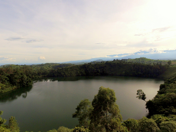 Papaya Lake Lodge: Lake Nyantonde