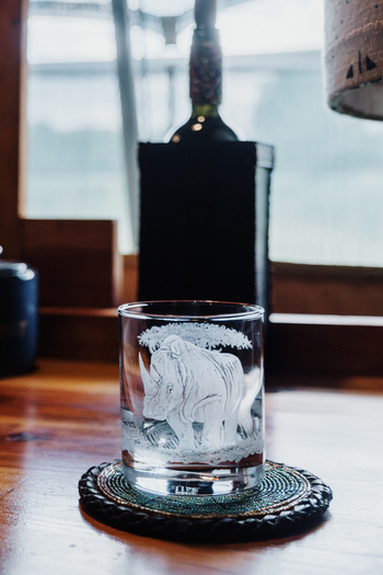 Porini Rhino Camp: Wasserglas