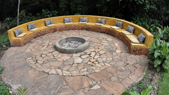 Primate Lodge: Feuerplatz