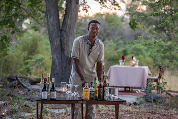 Selinda Explorers Camp Selinda Explorers Camp: Sundowner Bar