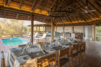 Splash Camp: Enclave - Speisebereich und Lounge