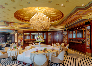 The Claridges: Restaurant