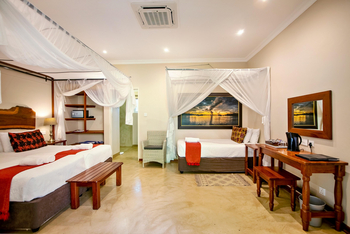 Bayete Guest Lodge Bayete Guest Lodge: Executive Triple Room