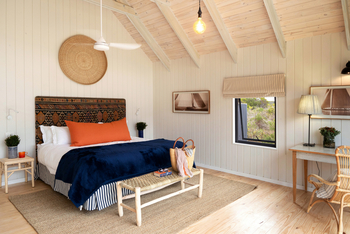 Coot Club: Stern Boathouse