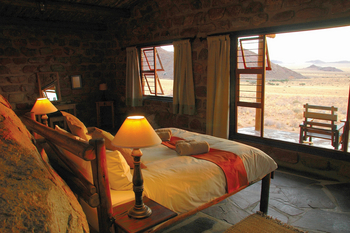 Eagle's Nest Chalets: Bett mit Blick