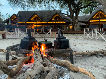 Lagoon Camp Lagoon Camp: Lagerfeuer