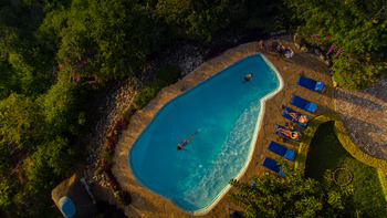 Manyara Lakeview Oasis: Pool von oben