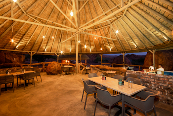 Ondjamba Hills: Speisesaal