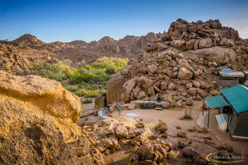 Ozondjou Trails: Boma zwischen Felsen