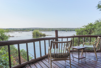 Tintswalo at Siankaba: Lumangwe Falls Suite