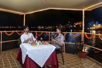 BrijRama Palace: Küche und Dining