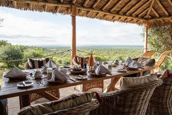 Governors' Mugie: Überdachte Veranda