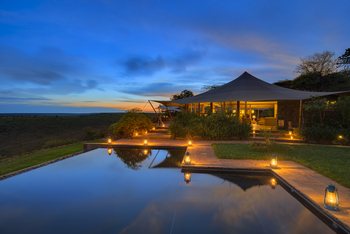 Elewana Loisaba Tented Camp: Laternen am Pool
