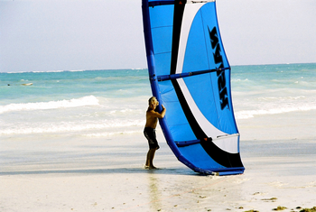 Kinondo Kwetu Kinondo Kwetu: Kiteboarding