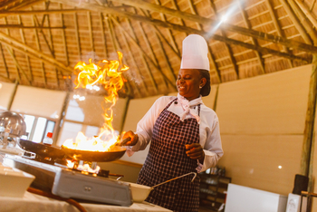 Lahia Tented Lodge: Köchin