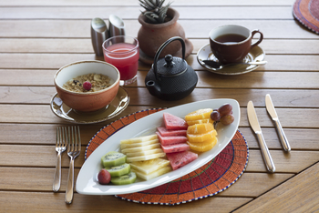 Melia Serengeti Lodge: Früchte und Tee