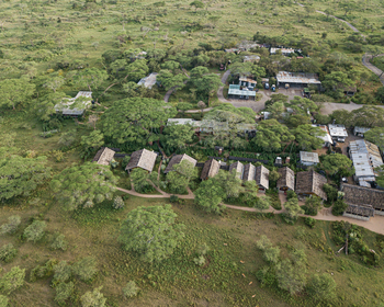 Ndutu Safari Lodge: Campgelände von oben