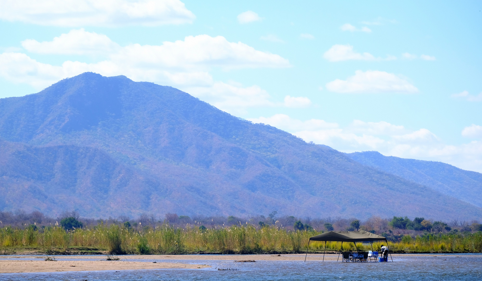 Royal Zambezi Lodge Royal Zambezi Lodge: Lunch am Wasser
