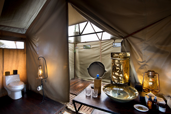 andBeyond Serengeti under Canvas: Gästebad