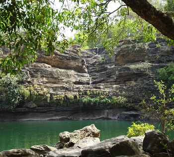 Emerald Tiger Retreat: Felsenpool