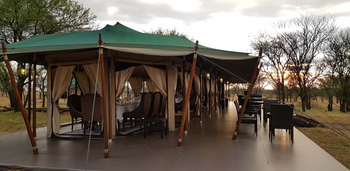 Ole Serai Camp Kogatende: Zelt mit Essbereich