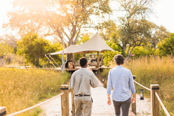 Tuludi Camp: Weg zum Eingang
