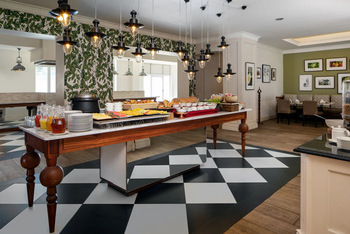 Four Points Arusha Hotel: Frühstücksbuffet