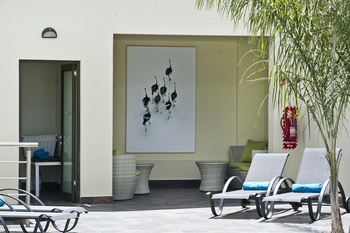 Galton House: Liegestühle