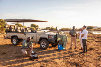 Madikwe Hills Private Game Lodge: Frühstückspause am Rande der Savanne