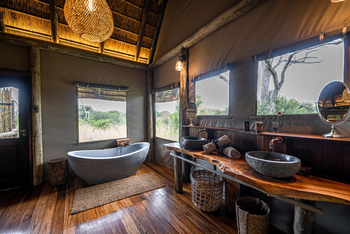 Mangwane Hideaway: Family Unit