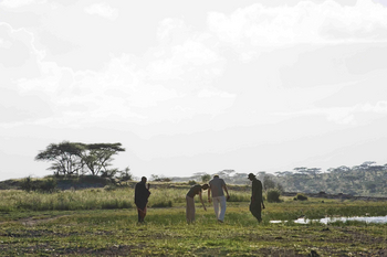 Masek Tented Lodge: Gäste mit Guide