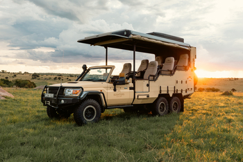 Roving Bushtops Camp: The Beest