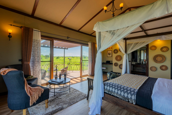 Serengeti Sametu Camp: Executive Suite Interior