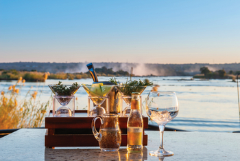 The Royal Livingstone: Kubu Restaurant GnT