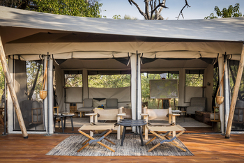 Amber River Camp: Lounge und Deck