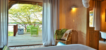 Chobe Bakwena Lodge Chobe Bakwena Lodge: Honeymoon Chalet - Blick aus dem Schlafzimmer