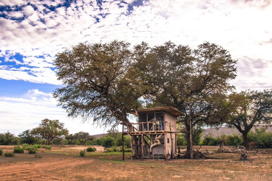 Hobatere Lodge