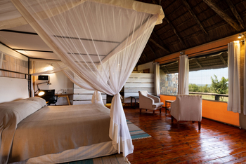 Mara Mara Tented Lodge: Schlafzimmer mit Doppelbett