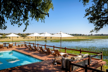 Sanctuary Chief's Camp Sanctuary Chief's Camp: Pool mit Blick
