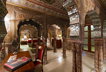 Samode Haveli: Sheesh Mahal Suite