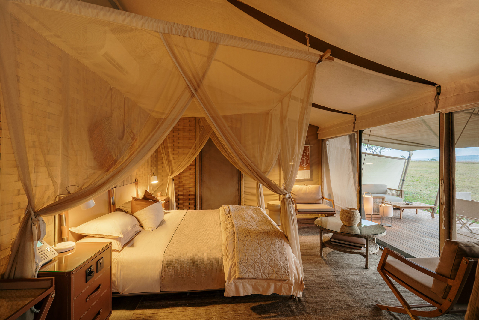 Singita Sabora Tented Camp Singita Sabora Tented Camp: Doppelbett mit Moskitonetz