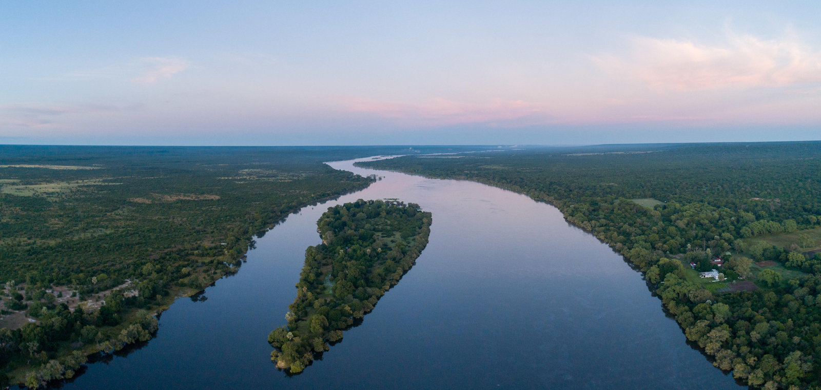 Mukwa River Lodge Mukwa River Lodge: Sambesi