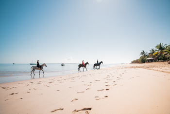 Azura Benguerra Island: Reiten