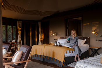 Hemingways Ol Seki Mara: Schlafzimmer Interior