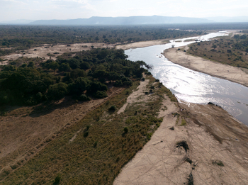Kutandala Camp: Fluss von oben