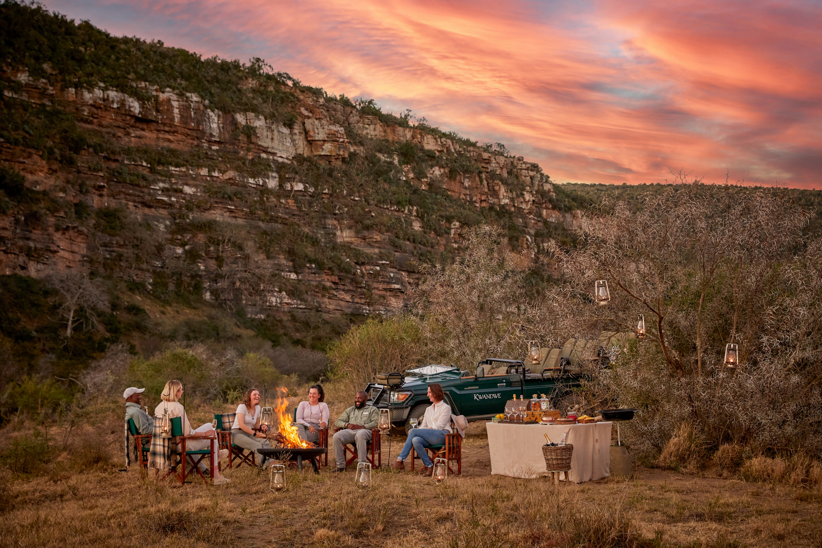 Kwandwe Melton Manor Kwandwe Melton Manor: Sundowner vor den Felsen